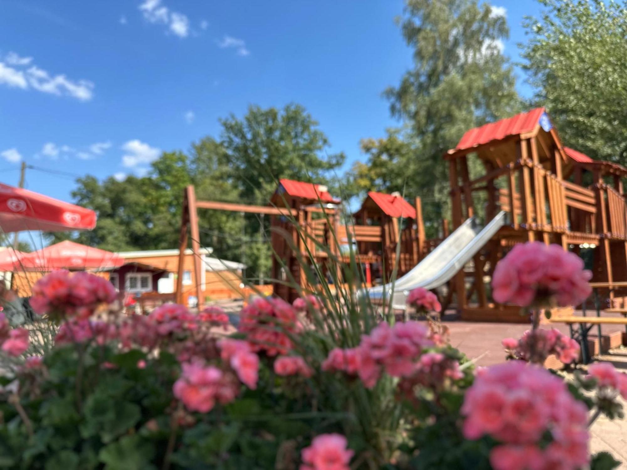 Ferien-& Erlebnispark Ploetzky 舍纳贝克 外观 照片